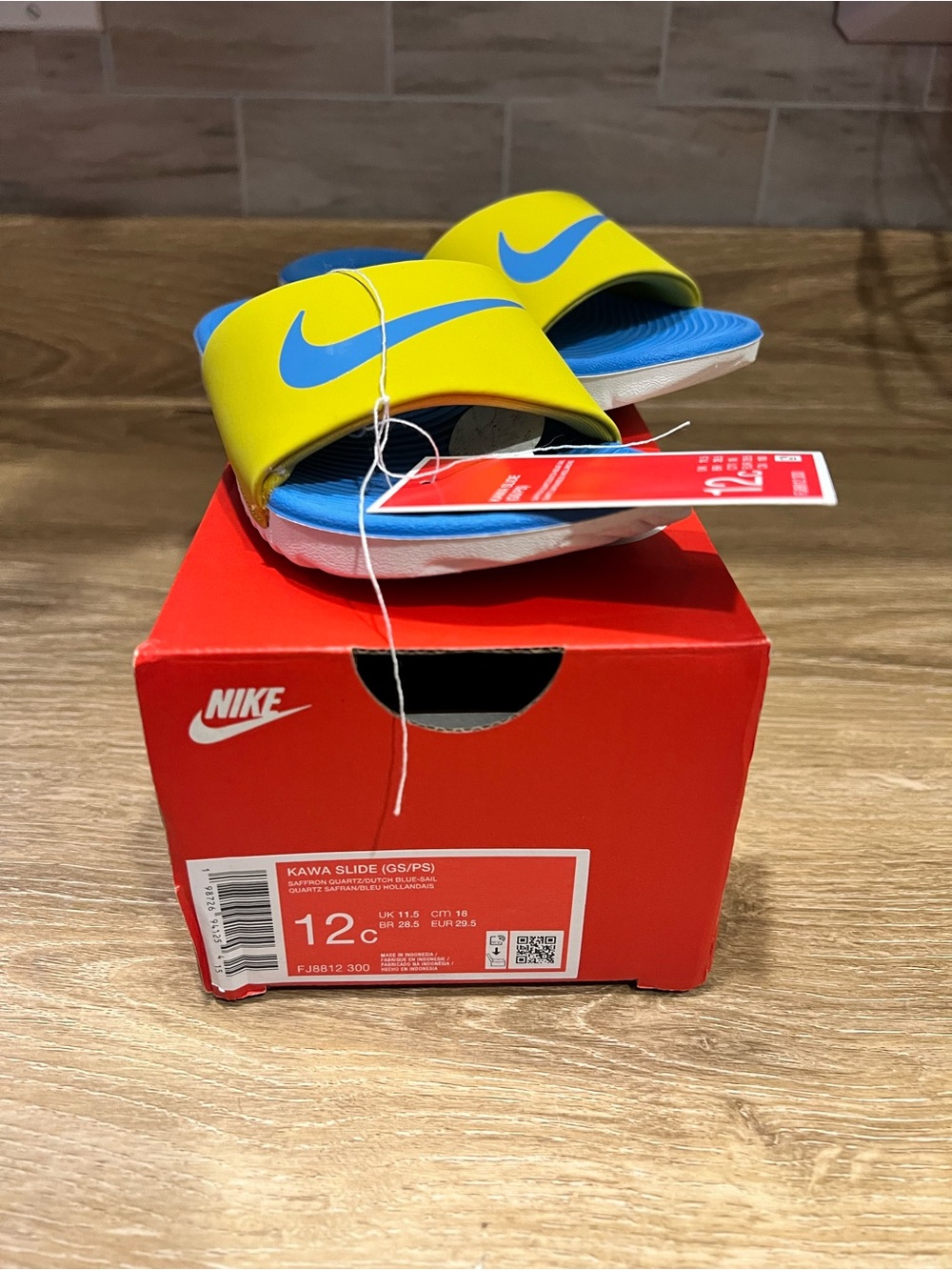 Nike Kids Yellow Strap Blue Footbed Slide Sandals